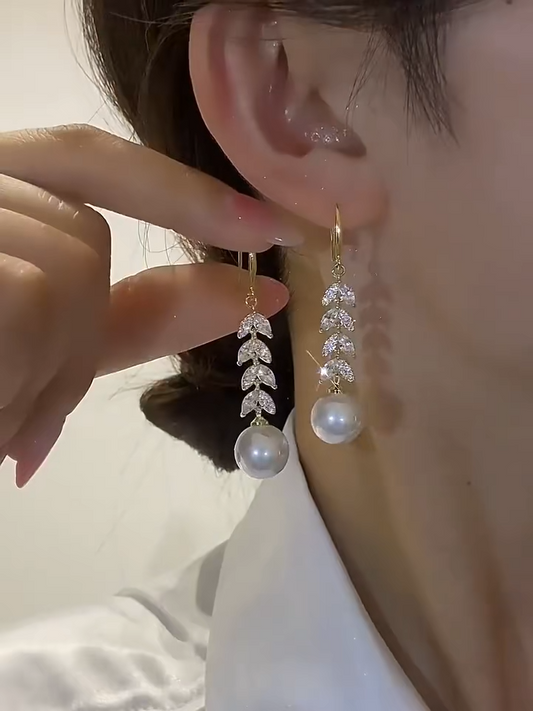 F012 Luxury Fashion Zircon Leaves Pearls Dangling Earrings