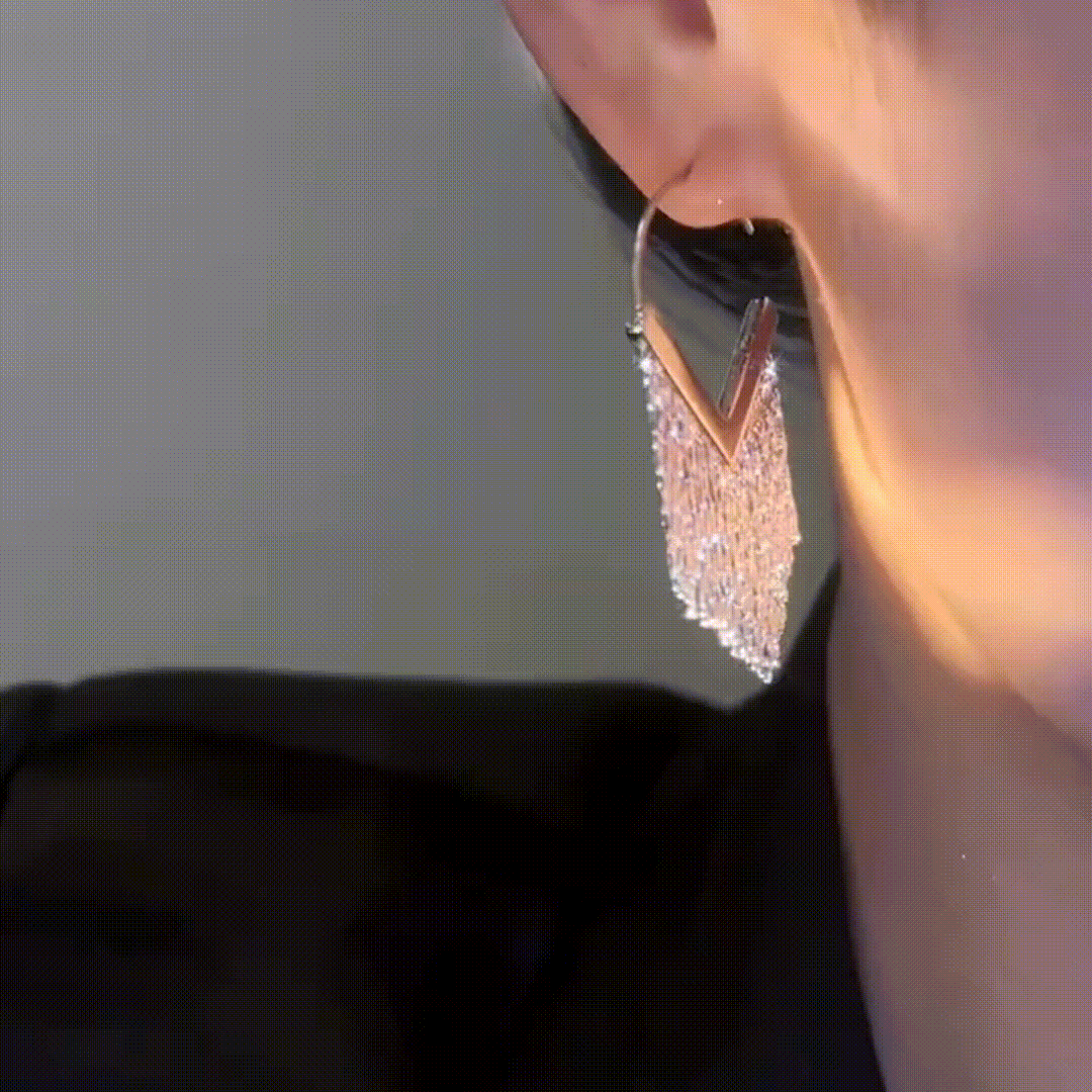 ET05 Shiny Tassel Long Earrings | 18K Gold Plated