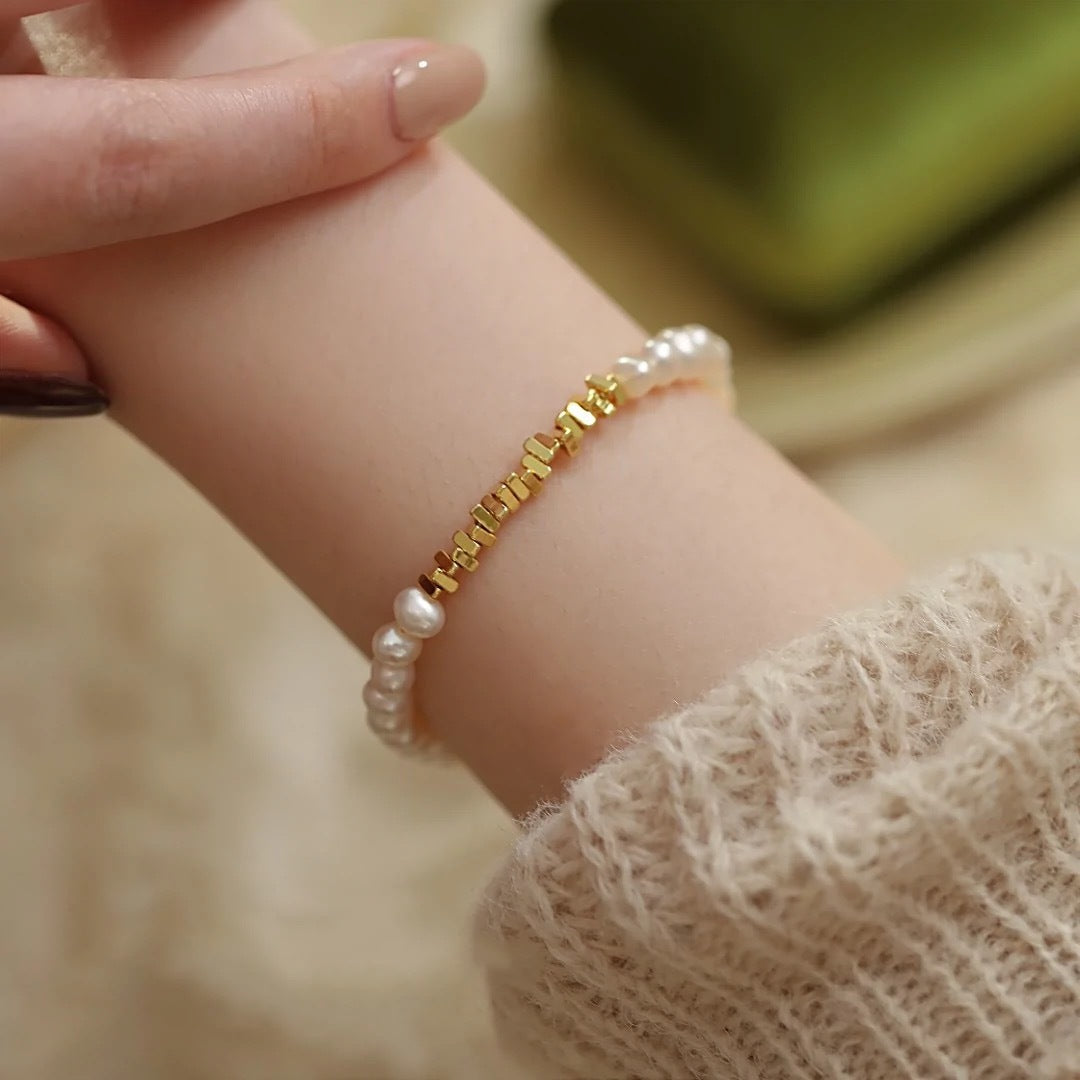 B201 Minimalist Light luxury Freshwater Pearl Bracelet Set