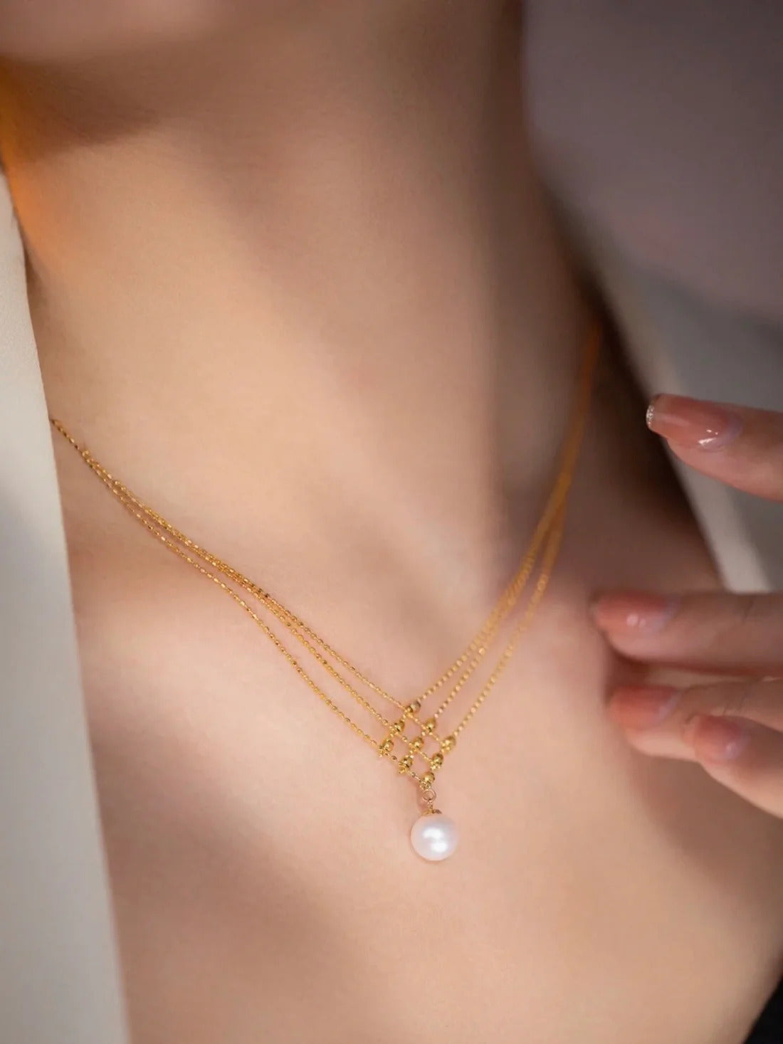 Collar de perlas de agua dulce L301 | Chapado en oro de 18 quilates.