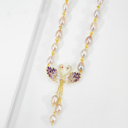 E901 Elegant Swan Pearl Necklace