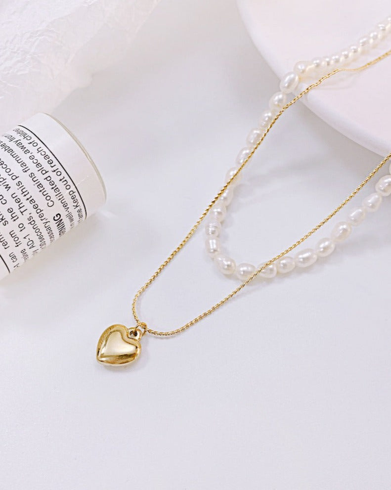 Pendentif coeur superposé et colliers de perles S201