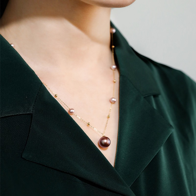 V509 Collar de perlas con colgante de lágrima | Chapado en oro de 18 quilates.